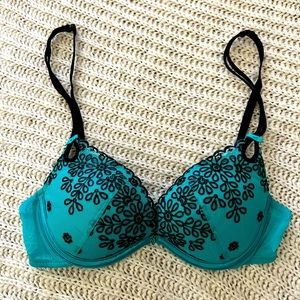 VS “Sexy Little Things” Push-Up Bra